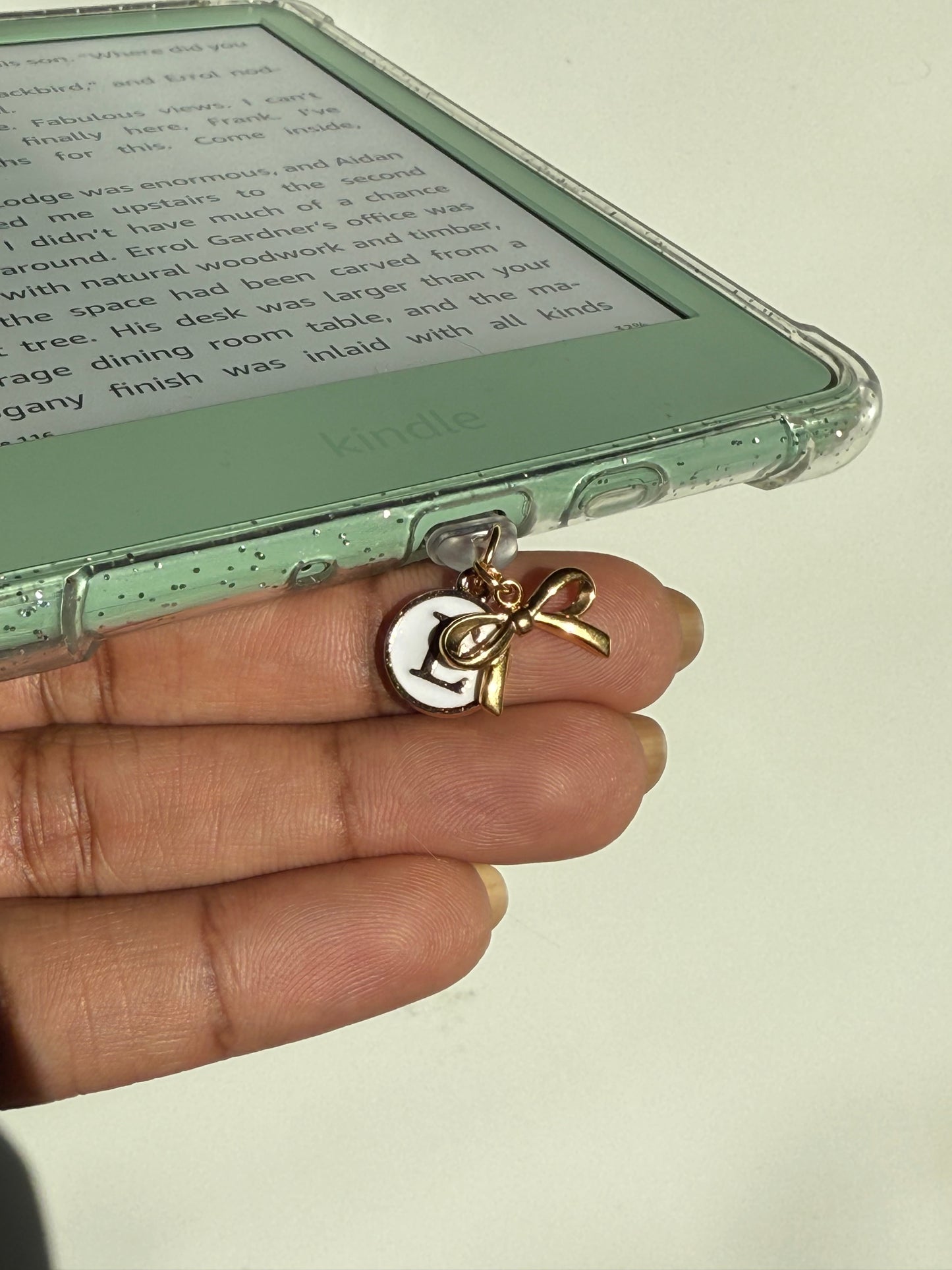 Bow Kindle Charm