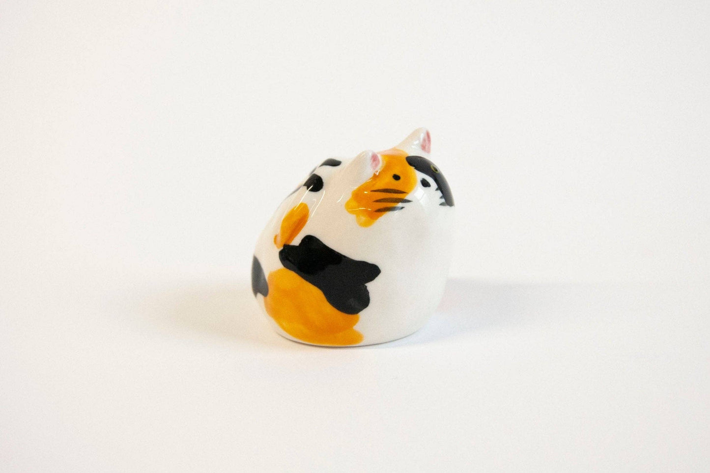 Stoneware Cat (Grey Tabby/Calico/Tan Tabby)
